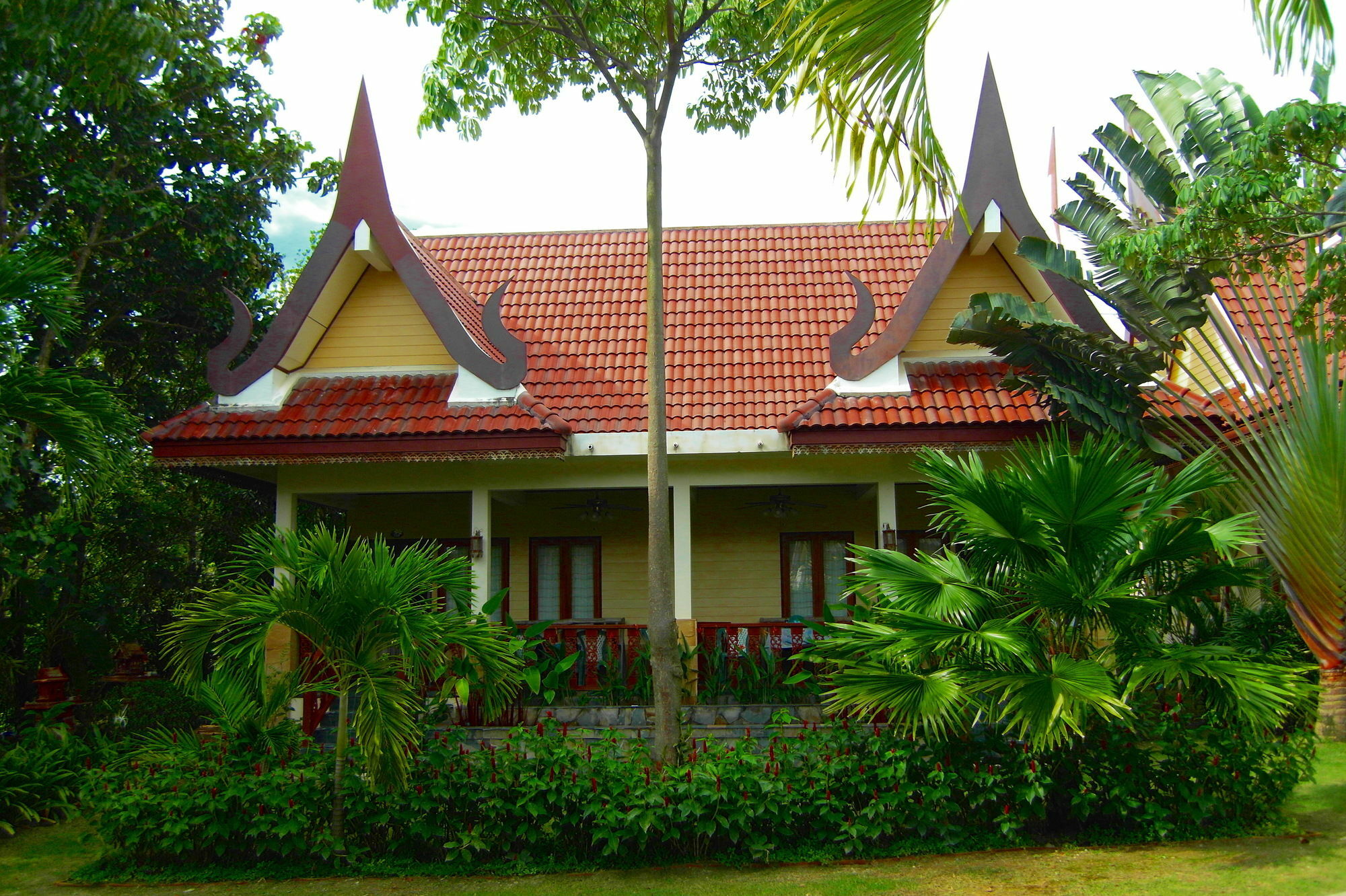 Palm Village Rawai Exterior foto